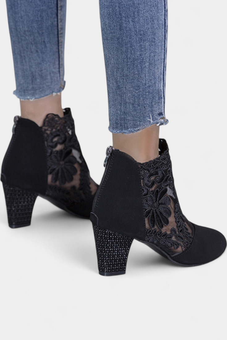 Alaine Tacchi Bianchi con Pizzo Floreale