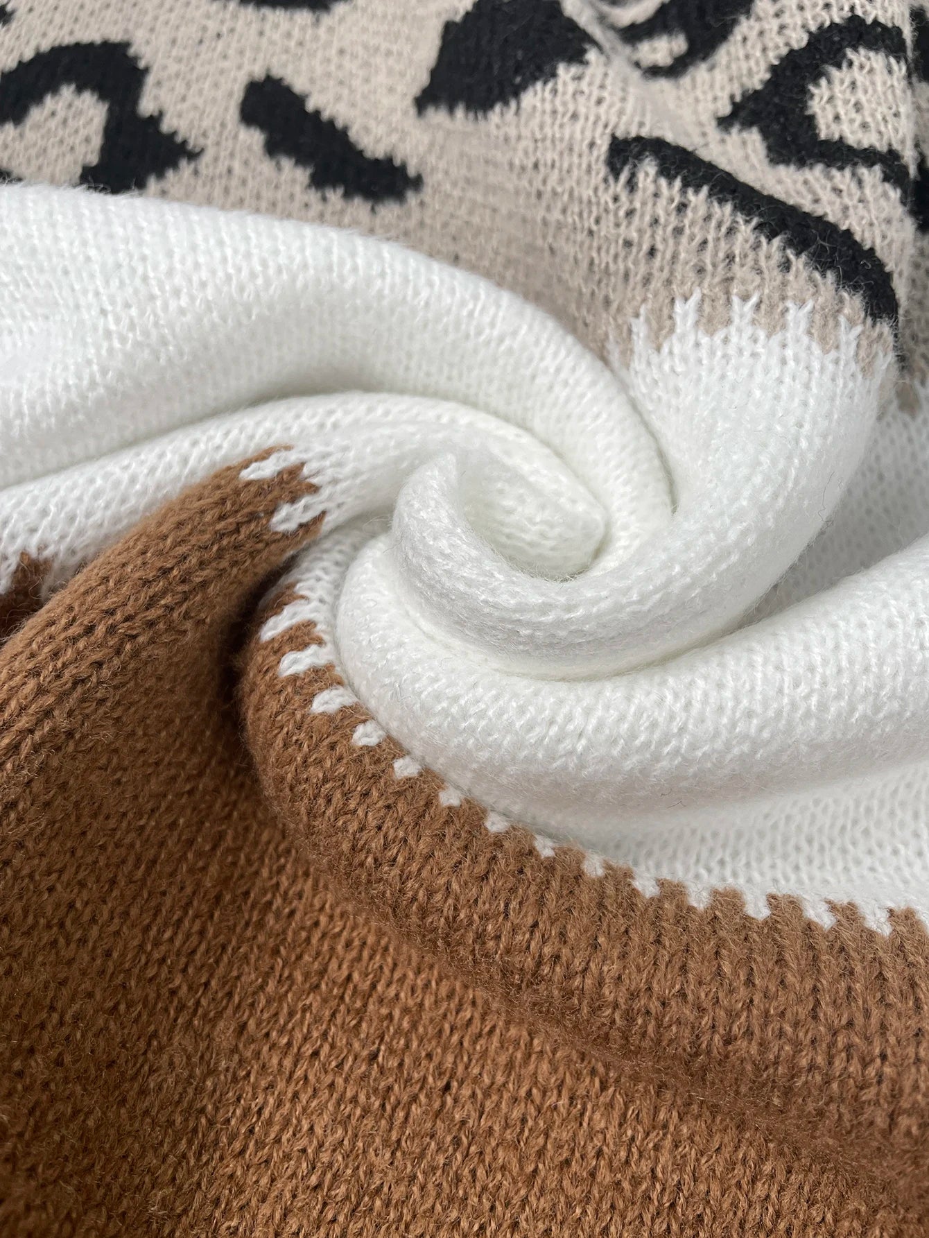 Penelope™ - Maglione alla Moda con Stampa Leopardo