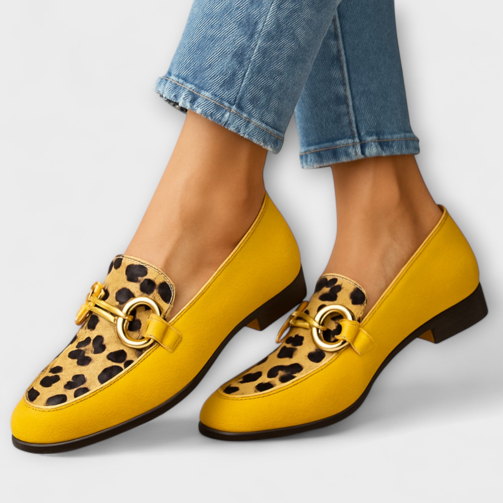 Sneakers Sonia con Stampa Animale e Fibbia Decorativa