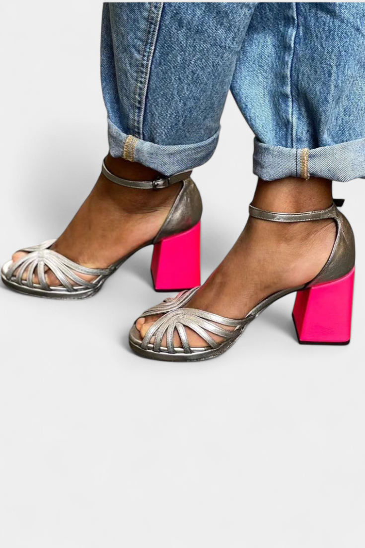 Solea – Sandali Classici con Cinturino Dorato